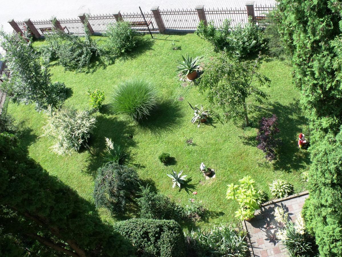 Сонячна Hotel Truskavets Luaran gambar